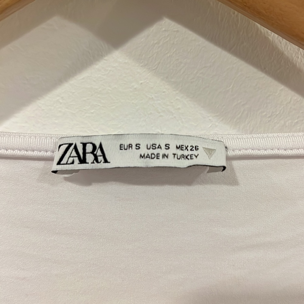Zara White Bodysuit with Long Sleeves and Stylish Design size small - Picture 4 of 6